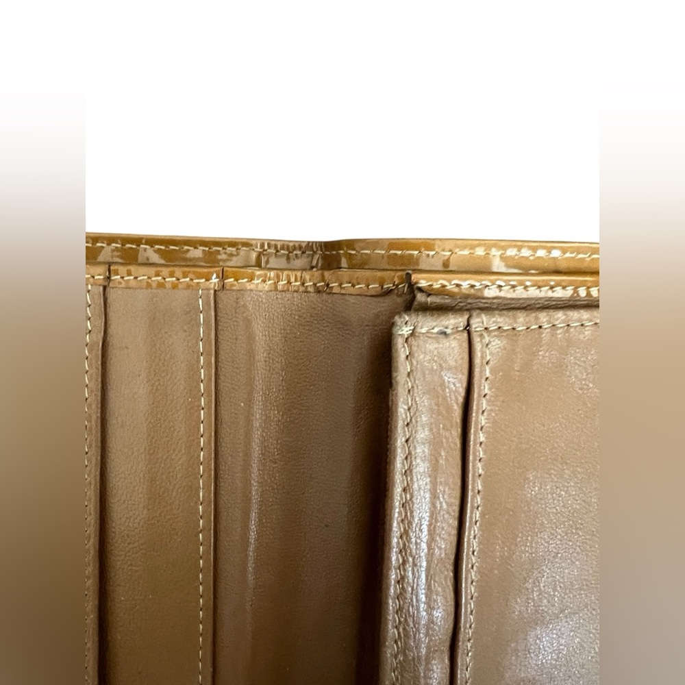 CHANEL CC Logo Camel Brown Leather Bifold Long Wallet - Picture 9 of 16